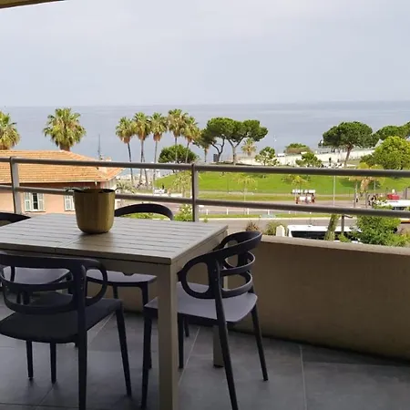 Bel Vue Climatisé Avec Grande Terrasse Appartamento *